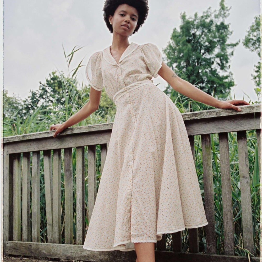 SOLD Christy Dawn Dove Dress in Camomile sky size small